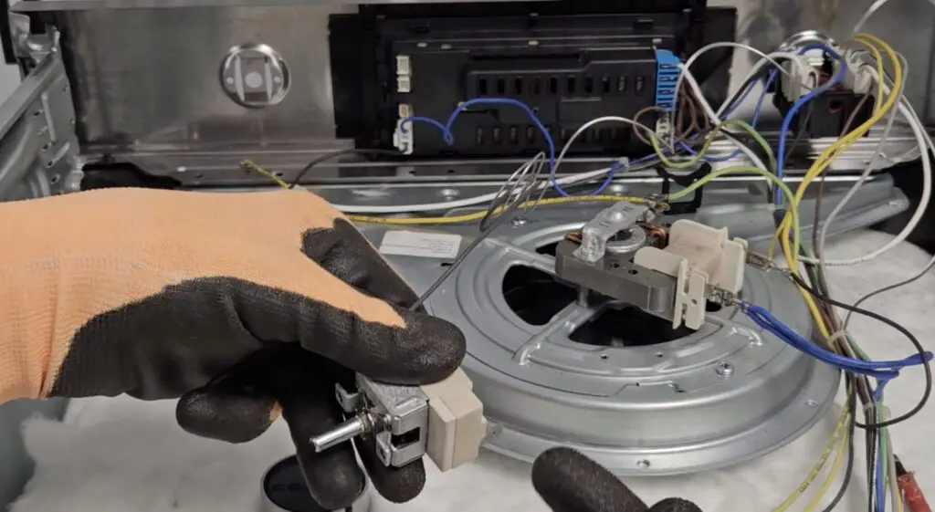 How to Replace Oven Thermostats