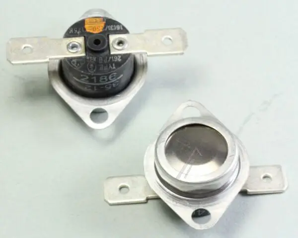 Whirlpool Indesit Thermostat Kit 482000028577