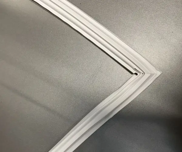 Homa Freezer Lower Door Seal 3020400027
